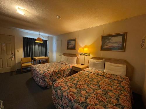 2 double beds