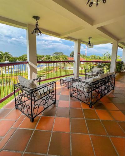 Erkély/terasz, Hotel Campestre Cafe Cafe in Montenegro