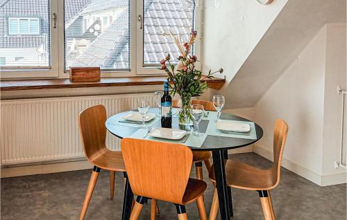 Pet Friendly Apartment In Offingawier With Wifi