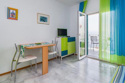 Apartment Medveja 7720a - image 7