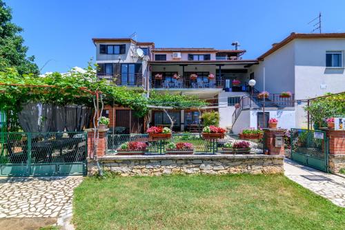 Apartments by the sea Banjole Pula - 3002