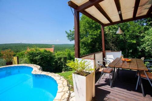 Two-Bedroom Holiday Home image 2
