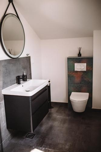 Three-Bedroom Villa image 7
