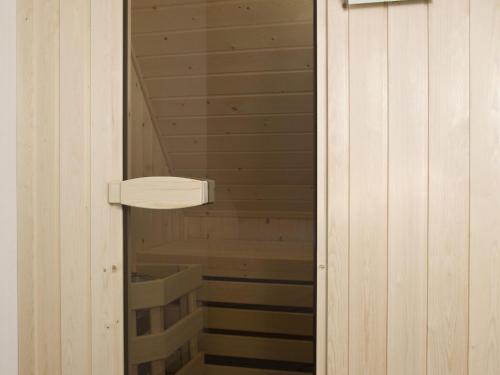 Spa, Bungalow with Sauna & Nature in Tytsjerksteradiel