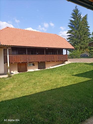 Family friendly house with a swimming pool Mihalic Selo, Karlovac - 20284 - Location saisonnière - Duga Resa