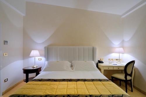 Hotel De Londres - image 13