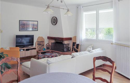 Nice Home In Belcodène (Nice Home In Belcodene) in Greasque