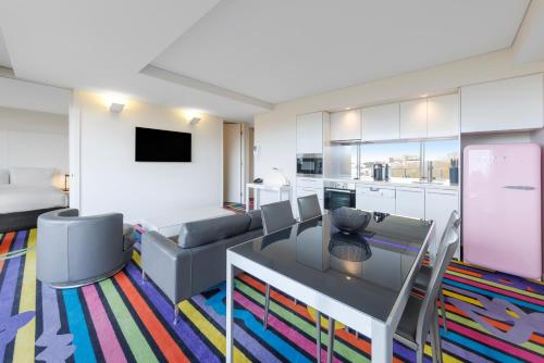 Adge Hotel and Residences - image 7