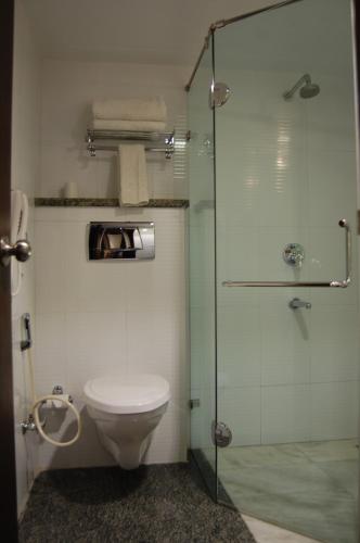Bathroom, Hotel Taj Resorts in Agra