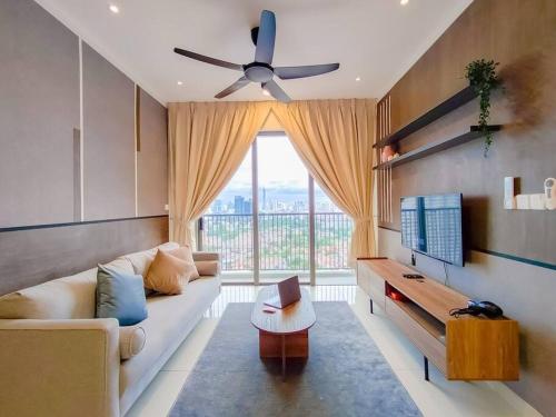 3Bedroom Infinity Sky Pool Condo near KLCC by Manhattan Group