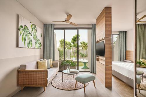 1 Bedroom Residences Garden Private Pool with Terrace image 3