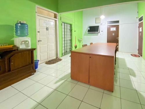 Exterior view, Guest House Hj Muriyah Syariah Slawi Mitra RedDoorz in Slawi