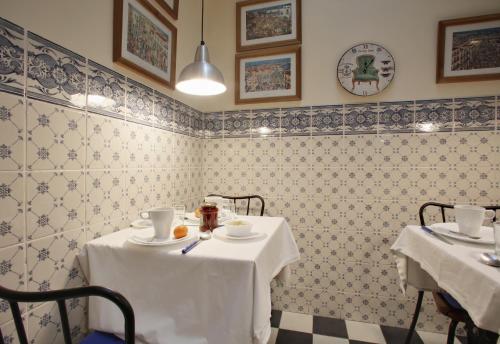 Málaga Lodge Guesthouse - image 3