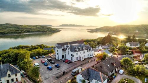 . The Morar Hotel