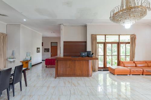 Lobby, RedDoorz Syariah @ Gambung Ciwidey in Pasirjambu