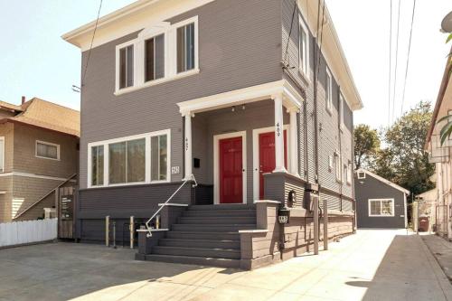 Home and Cottage in Mosswood image