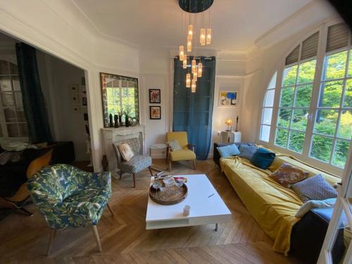 Maison charme 7 min Paris jardin - Location, gîte - Courbevoie