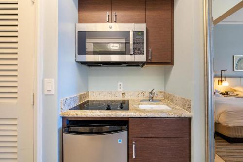 Charming 5 Star Condo Unit Situated at Ritz Carlton-Key Biscayne, Miami (foto 9)