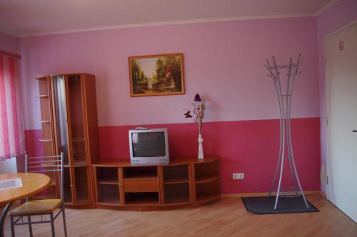 Oasis Apartments - image 12