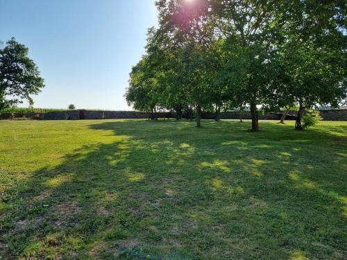 Le verger des noyer Relaxing getaway with private pool