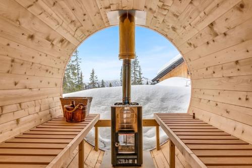 Peaceful Oasis. Panoramic forest- & mountain view. Sauna.