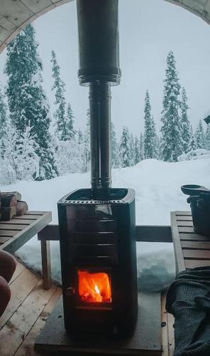 Peaceful Oasis. Panoramic forest- & mountain view. Sauna.