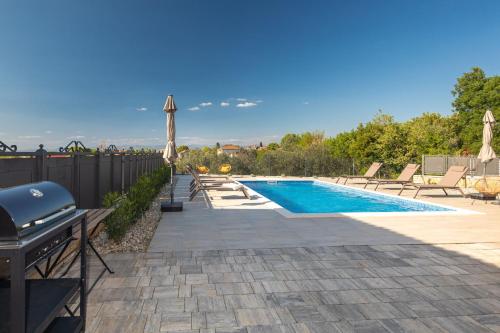 Villa OLIVE OCEAN with pool and seaview