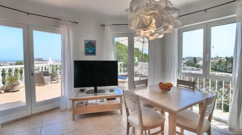 Facilities, Tosal Gros DM 8P by CARLOSFERIEN in Campusos