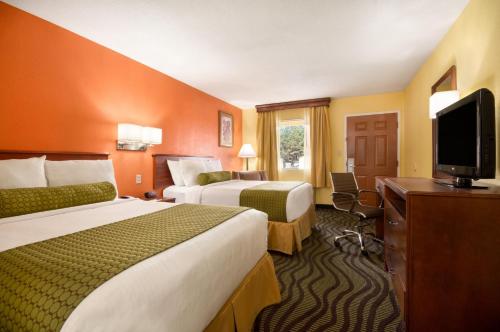 2 double beds