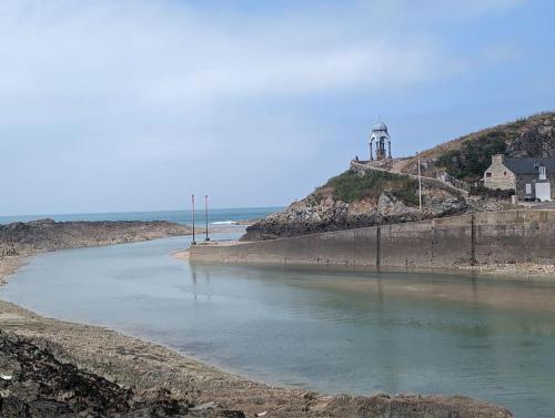 Maison neuve en pleine nature- A 5mn de la mer