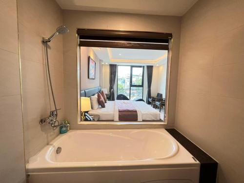 1 queen bed