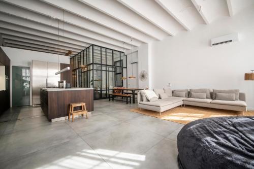 Poble Nou I You Stylish Apartments - main image