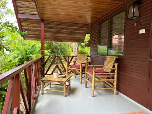 Bangrak Pier Bungalow - image 3