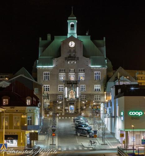 1 rums-lägenheter, Gångavstånd till Strömstads Centrum (1 rums-lagenheter, Gangavstand till Stromstads Centrum) in Stromstad