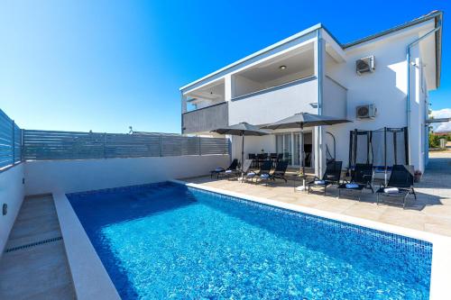 Villa Ema and Ana · Škatari
