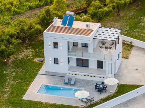 Zenith White Elegant Villa 1 4