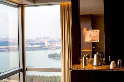 The Westin Nanjing Xuanwu Lake