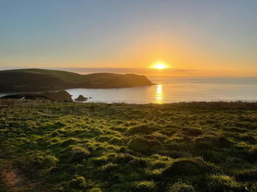 Rambler Cottage, a delightful cottage, Hope Cove, South Devon a stones throw from the beach