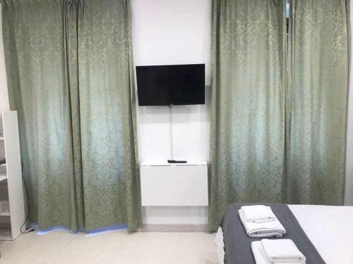 One-Bedroom Apartment image 10