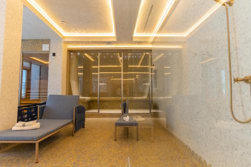 เรกอล โฮเต็ล (Regal Hotel) in มาเมีย