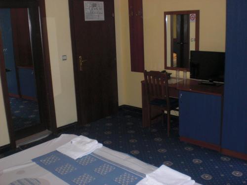Fenix Hotel - image 3