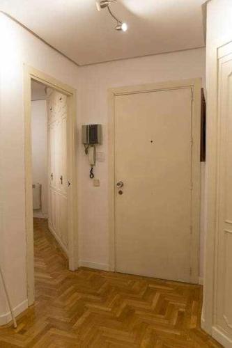 Un Elegante Piso Para Descubrir Madrid photo