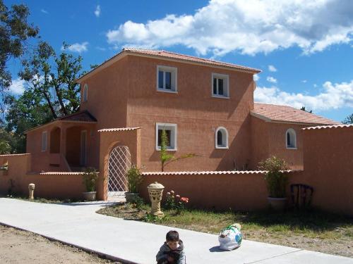  Cosy holiday home in Tuscany with shared swimming pool, Pension in San Casciano in Val di Pesa