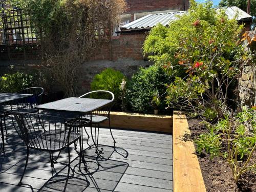 The Riverhouse - image 10