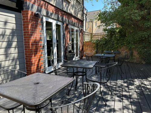 The Riverhouse - image 4