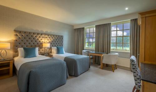 Twin room, classic