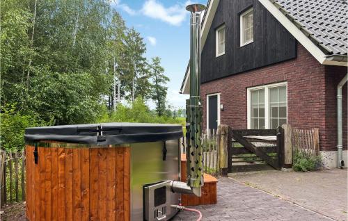 Gorgeous Home In Rijssen With Wifi