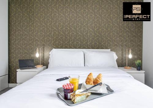 Manhattan Apartment City Centre By Your Perfect Stay short lets Birmingham, Birmingham (photo 3)