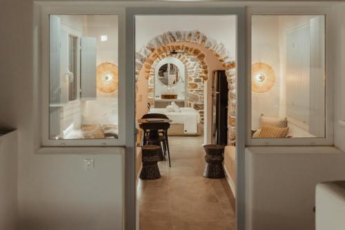 Annio studios in Plaka Beach