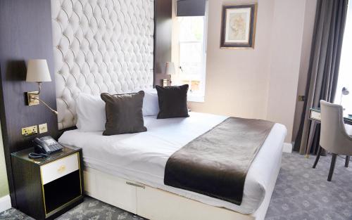 Warren House - image 10